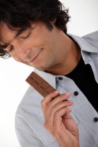 AVC: Chez les hommes aussi, le chocolat, peut réduire le risque – Neurology