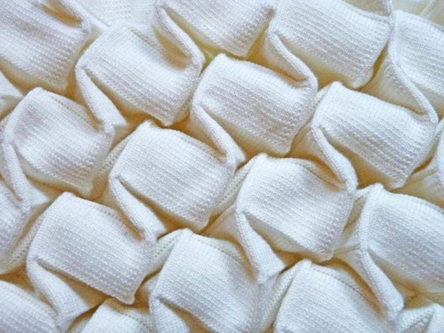 Le fabuleux travail d’origami tricoté d’Uta Tischendorf