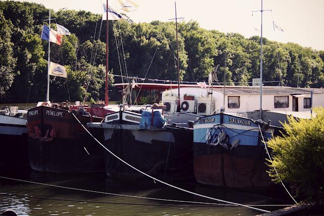 # Le Prieuré de Conflans et ses péniches #