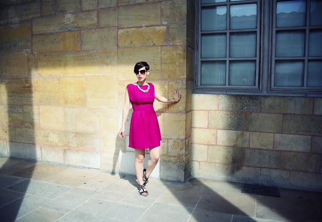 # Du fuchsia et des colonnes #