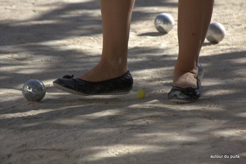 LA PARTIE DE PÉTANQUE