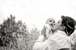 Margot : séance photos de bébé en pleine nature, Issy les Moulineaux (92)