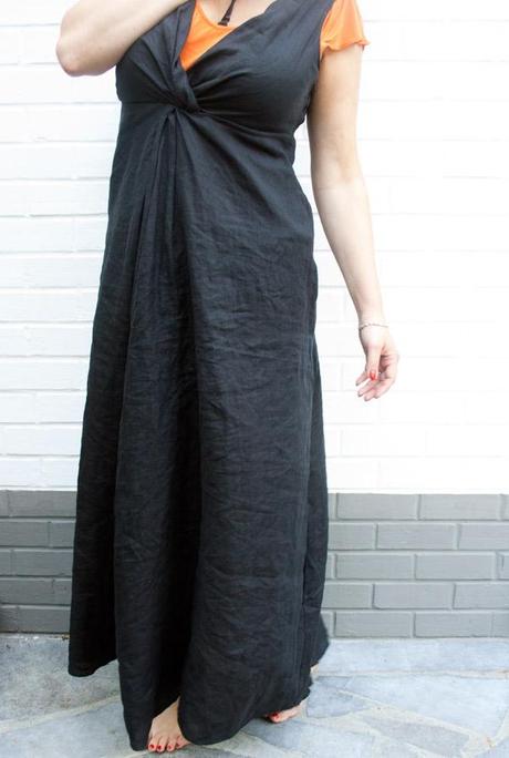 Une longue robe noire