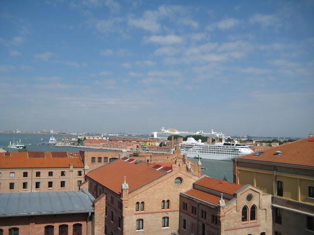 En prenant de la hauteur