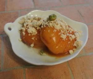 poêlée abricots parsemée d'halva pistaches