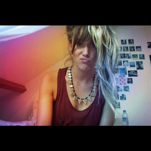 Image and video hosting by TinyPic