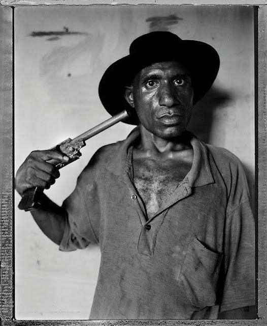 Raskols: Les gangs de la Papouasie-Nouvelle-Guinée par Stephen Dupont - Photo