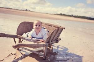 Calixte et Aliette : séance photos d’enfants sur la plage, Bretagne
