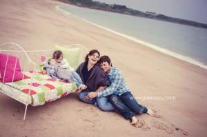 Calixte et Aliette : séance photos d’enfants sur la plage, Bretagne