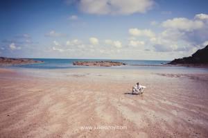 Calixte et Aliette : séance photos d’enfants sur la plage, Bretagne
