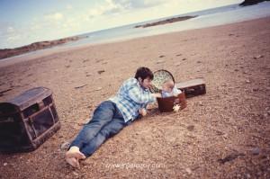 Calixte et Aliette : séance photos d’enfants sur la plage, Bretagne