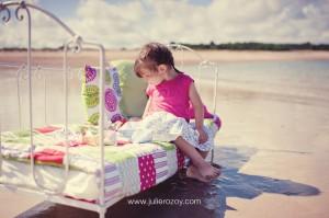 Calixte et Aliette : séance photos d’enfants sur la plage, Bretagne