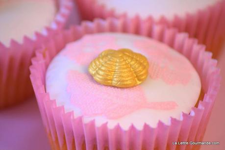 Cupcakes citron framboise {déco dentelle en sucre} + résultat du giveway !!!
