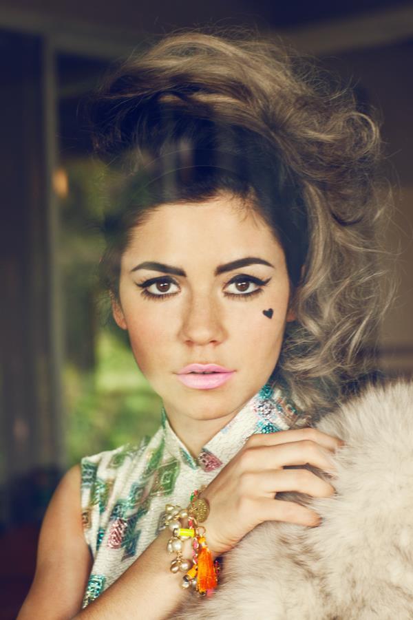 Marina-The-Diamonds-For-FOAM-Magazine-1.jpg