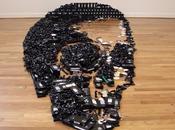 deviennent installation anamorphique mortelle