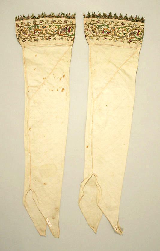 Stockings---linen-silk-and-metal-thread---italian--copie-1.jpg