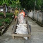 Septembre 2012 : Saiful et une femme du village (Katupat, îles Togian, Sulawesi Centre, Indonésie)
