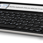 Un clavier intégrant un écran pour voir ce que l’on tape