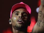 albums Chris Brown vandalisés dans magasins Anglais