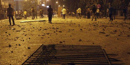 Toute la nuit, des affrontements ont opposé policiers et manifestants dans le centre de la capitale egyptienne.