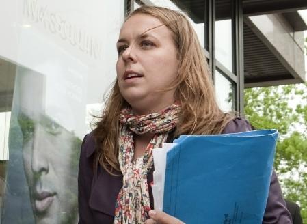 La présidente de la FEUQ, Martine Desjardins, considère qu'un consensus entre le gouvernement et toutes les associations étudiantes est envisageable: «Un consensus va permettre de rallier l'ensemble de la population, qui a été largement divisée dans le conflit.» La présidente de la FEUQ, Martine Desjardins, considère qu'un consensus entre le gouvernement et toutes les associations étudiantes est envisageable: «Un consensus va permettre de rallier l'ensemble de la population, qui a été largement divisée dans le conflit.»