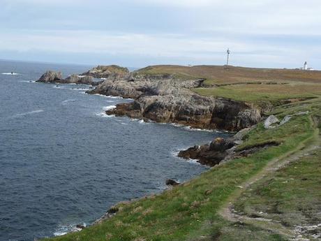 sous les galets, la mer