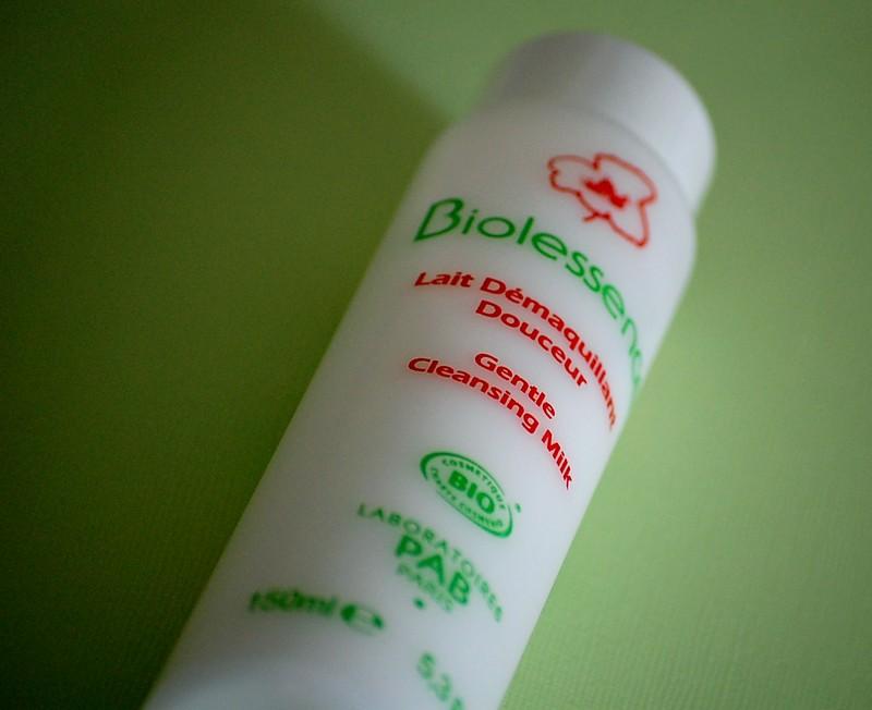 Biolessence : un lait démaquillant doux, doux, doux !