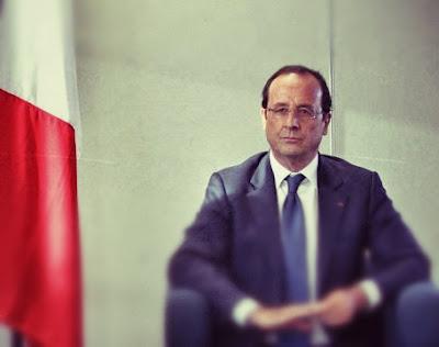 La semaine politique: Pourquoi faudrait-il défendre Hollande ?