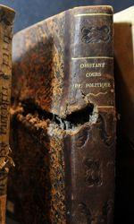 Reliure arrachée par une balle lors de la bataille du Monte Cassino en 1944.