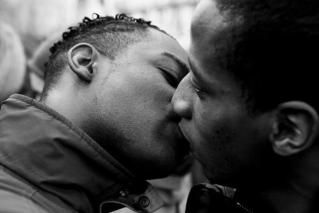 Cameroun: les homosexuels ne se cachent plus