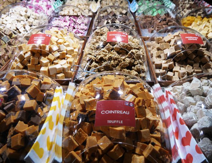 Guest.07 #AMANDINE URRUTY & NICOLAS BARROME