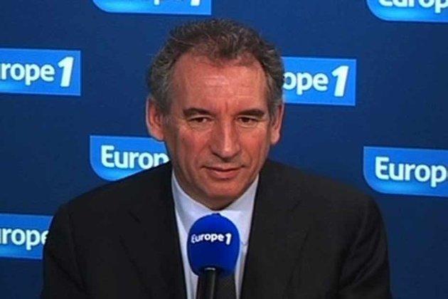 http://photo.europe1.fr/mediacenter/emissions/l-interview-d-europe-1-soir/francois-bayrou-sur-europe-1/20043897-1-fre-FR/francois-bayrou-sur-Europe-1_scalewidth_630.jpg