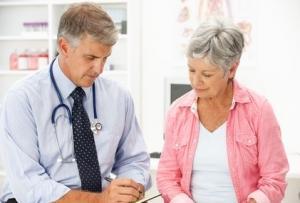 AVC: La ménopause précoce associée à un risque cardiaque accru  – Menopause