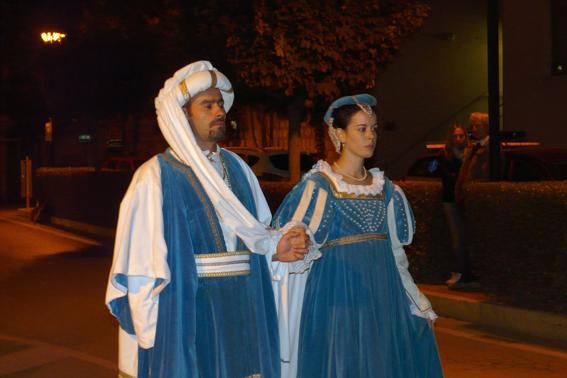 costumes du Moyen-âge portés lors de la giostra del Saracino de Sarteano