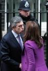 La drôle de tête de Gordon Brown quand il embrasse Carla Bruni Sarkozy