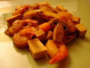 saute de legumes et gambas au tofu fume