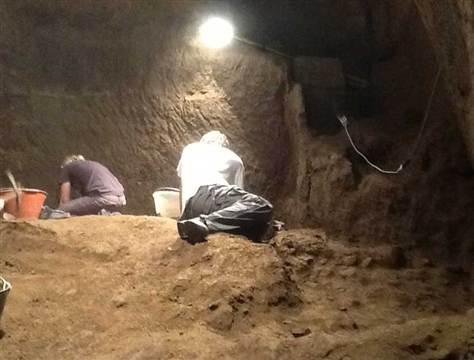 Des chambres pyramidales étrusques découvertes en Italie