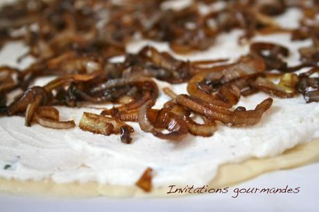 IMG_7167 PIZZA-TARTE AUX 2 COURGETTES, RICOTTA ET OIGNONS CONFITS