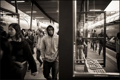 U're looking at me ?