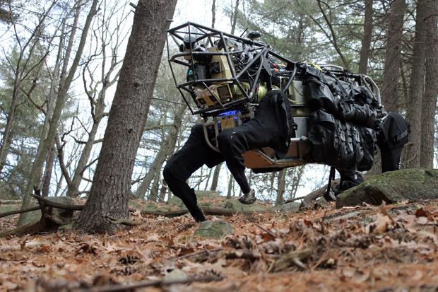Alphadog, le robot-chien de l’armée américaine.