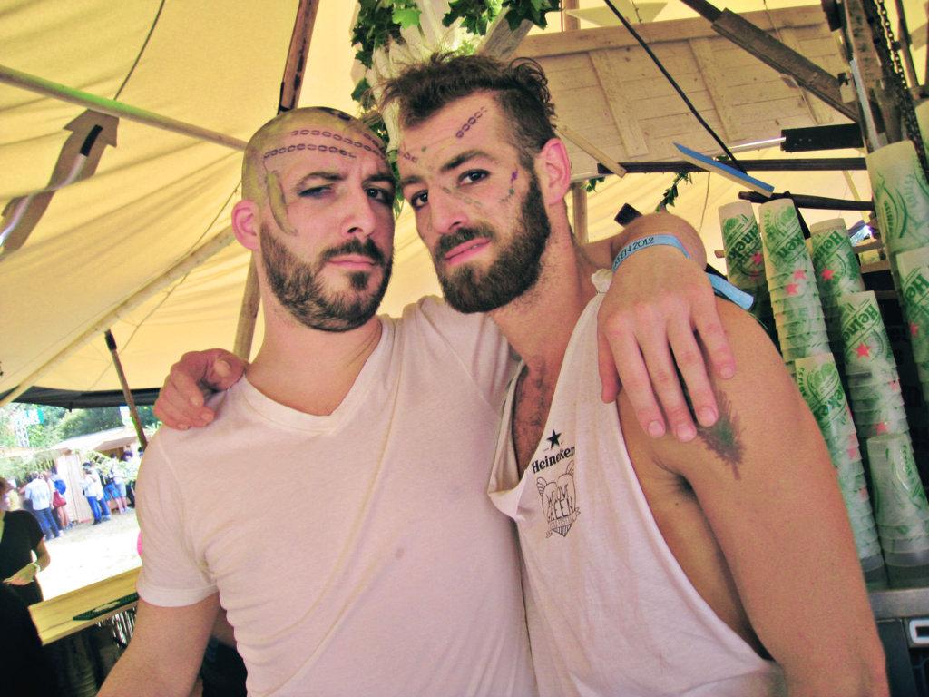 We Love Green Souvenirs