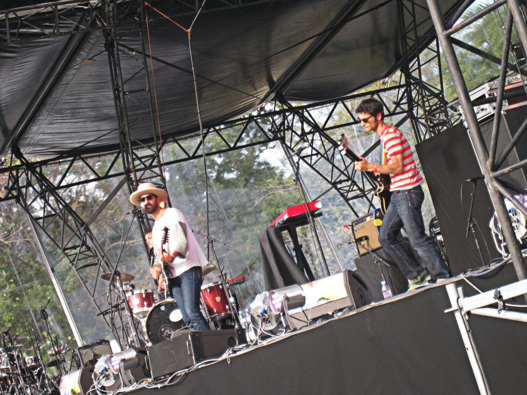 We Love Green Souvenirs