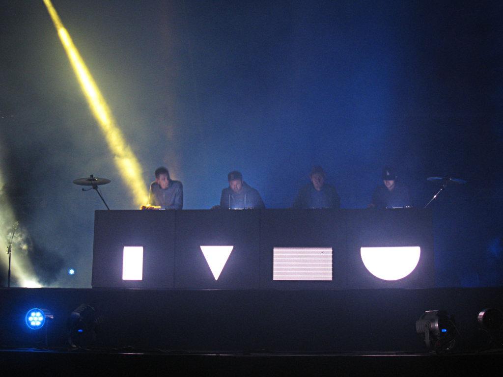 We Love Green Souvenirs