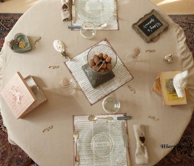 Table romantique et désuète / Romantic and old-fashioned table