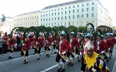 Oktoberfest 2012 Trachten- und Schützenzug / Cortège folklorique Oktoberfest 2012 (2)