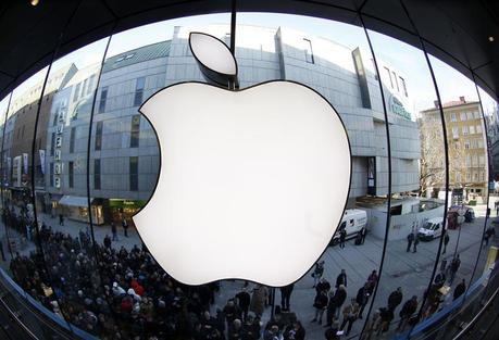 Apple réclame 700 millions de dollars de plus dans son procès américain contre Samsung
