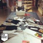 Le look arty en customisant sa poche, facile !