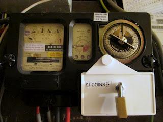 J'achète mon électricité à la livre mais la consomme au kilo, what?