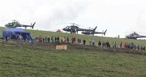 le-rallye-de-france-l-an-dernier-des-visiteurs-importants-sont-arrives-en-helicoptere-sur-les