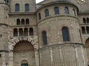 cathédrales romanes comme s'il pleuvait